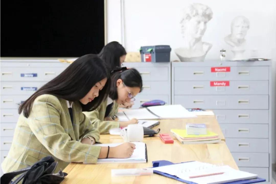 南京威雅艺术教育魅力，从心出发向新而行共赴绝美艺术之旅