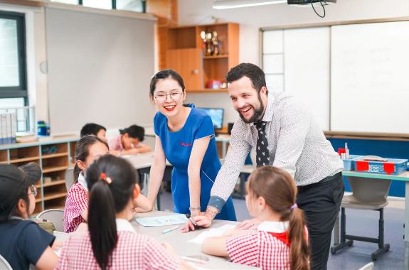 剑桥郡加拿达外国语学校